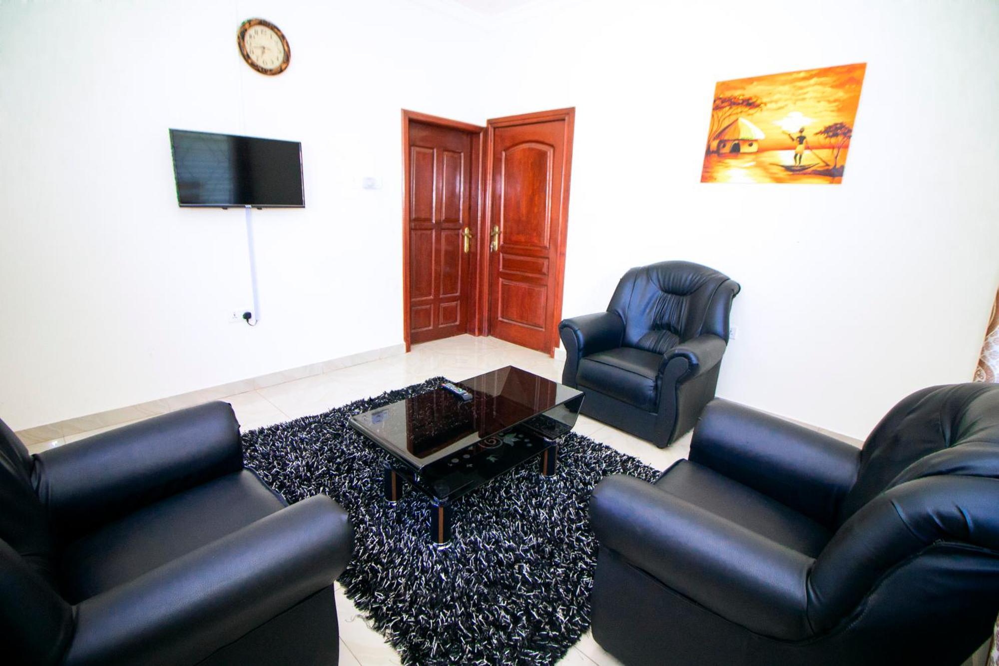 Indigo Cottage And Apartment Кумаси Экстерьер фото
